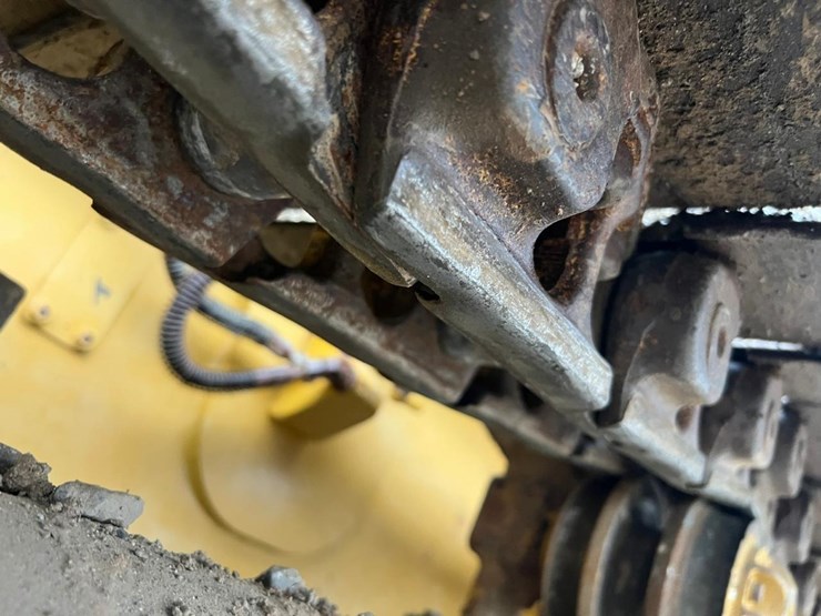 2020-caterpillar-d5k2-lgp-image-14