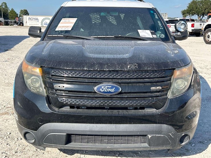 2015-ford-explorer-image-28