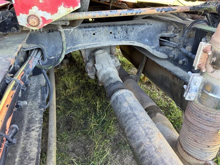 2005-peterbilt-387-image-41