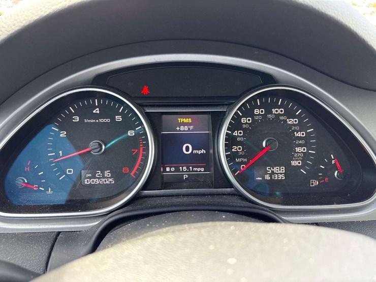 2012-audi-q7-premium-plus-awd-suv-image-14