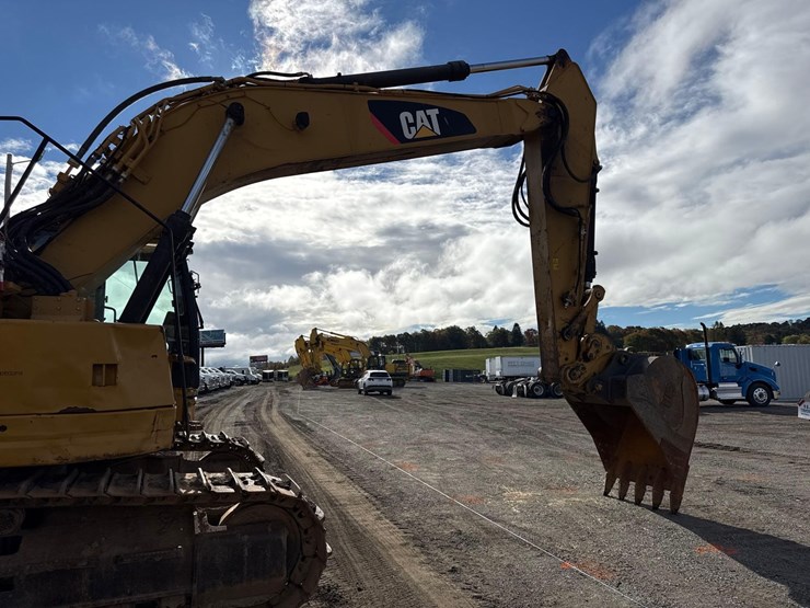 caterpillar-328d-lcr-image-8