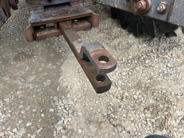 new-holland-tv140-image-15