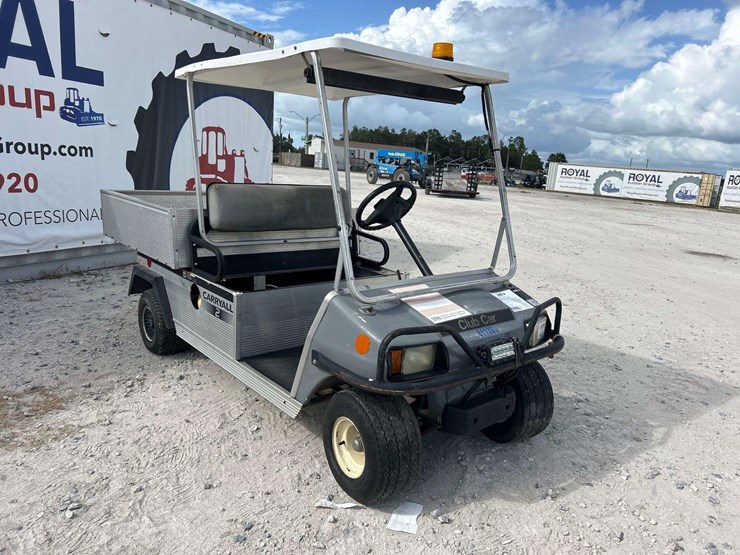 club-car-carryall-2-electric-utility-cart-image-2
