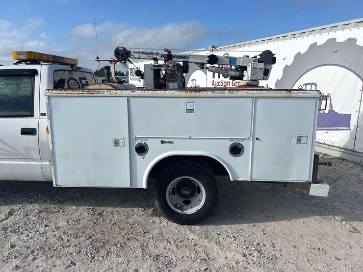 1997-chevrolet-c3500-auto-crane-service-truck-image-15
