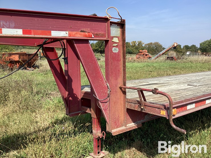 1994-titan-trailer-image-13