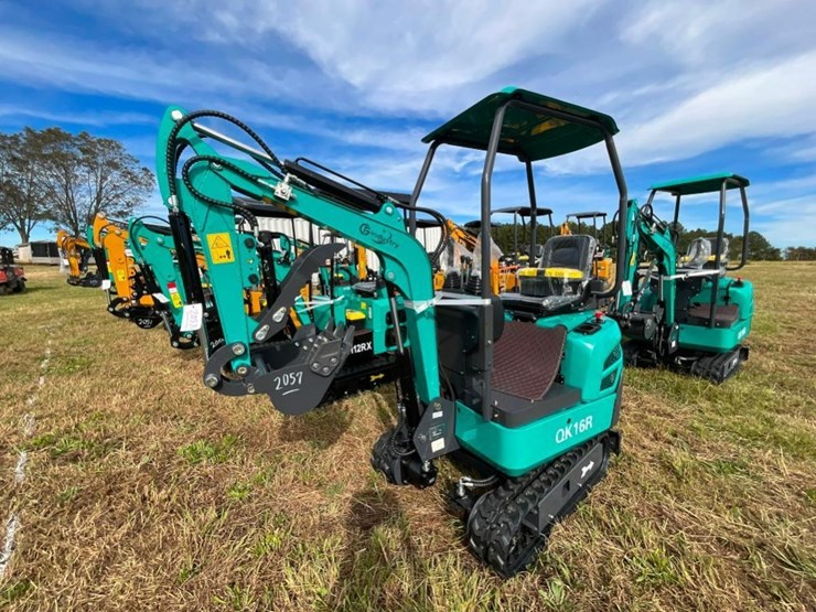 unused-cfg-qk16r-mini-excavator-(rato-15hp-bkt-image-1