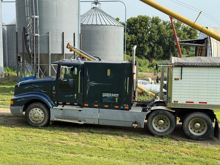 1990-international-9400-image-2