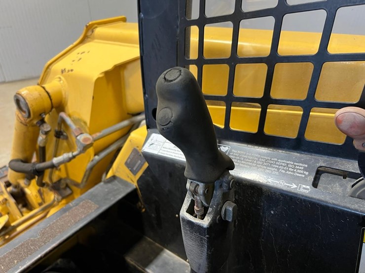 john-deere-270-image-24