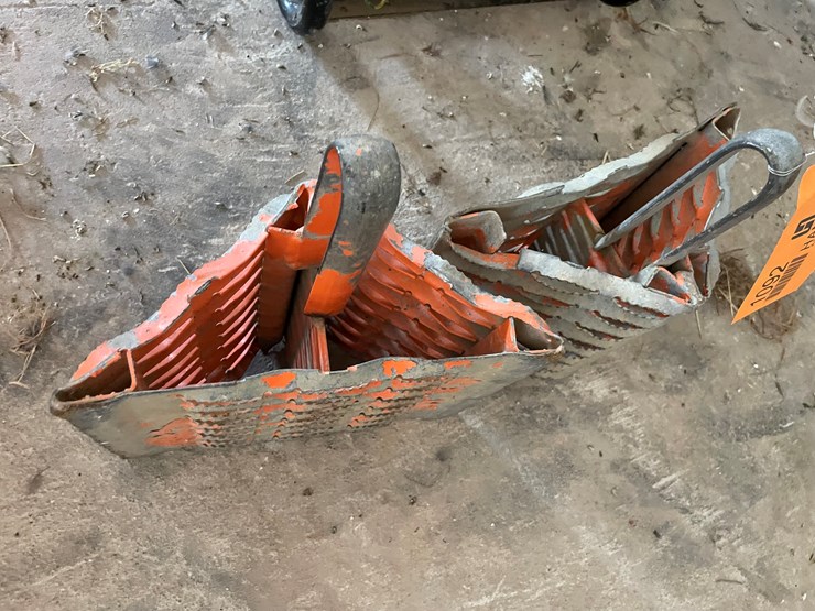 #1092-•-(2)-wheel-chocks-image-3