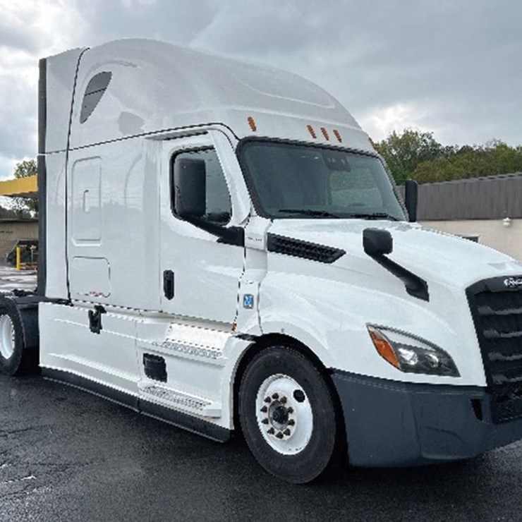 2022 FREIGHTLINER CASCADIA 126