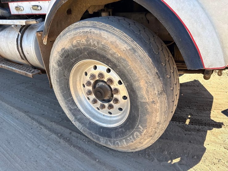 kenworth-t800-image-13