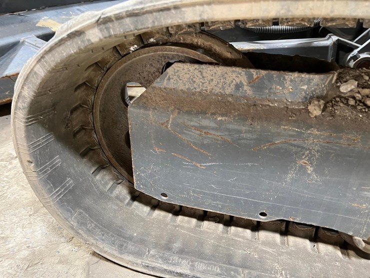 takeuchi-tb240-image-16