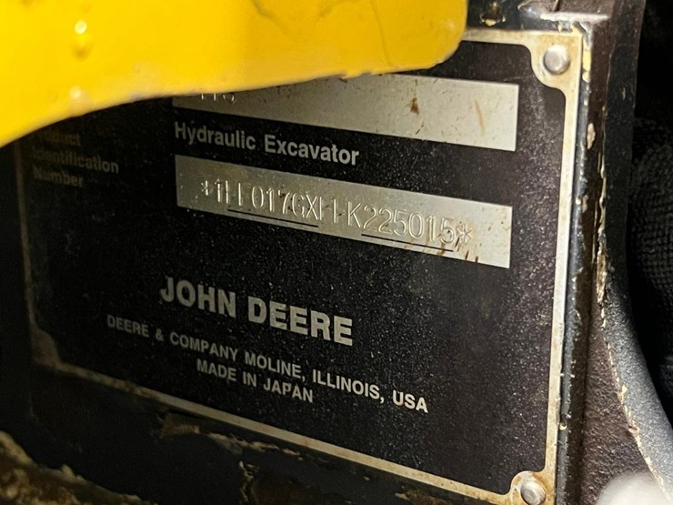 2015-deere-17g-image-30