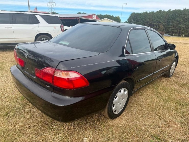 1998-honda-accord-lx-(at,-miles-read-200431,-image-2