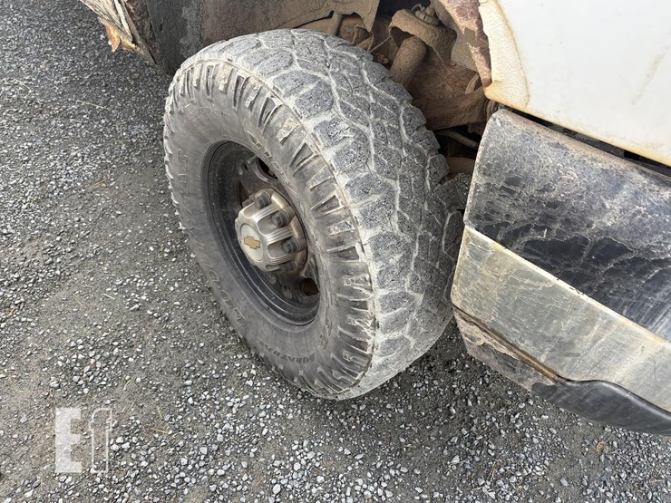 2004-chevrolet-silverado-2500-image-4