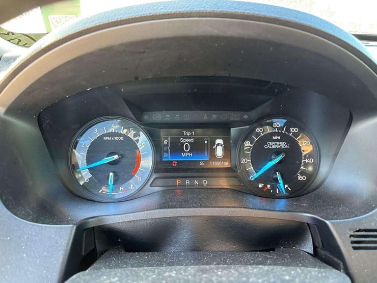 2018-ford-explorer-image-16