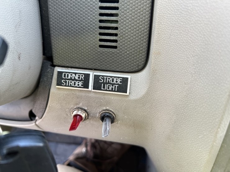 2010-ford-escape-hybrid-image-24