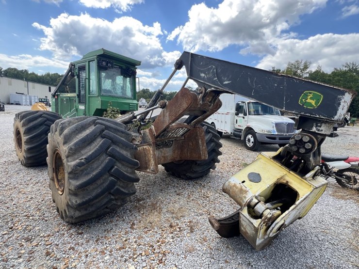 2014-deere-648h-image-2