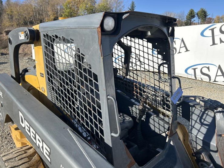 2016-deere-326e-image-36