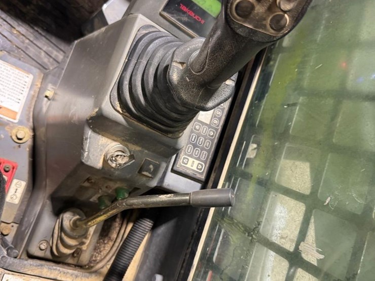 takeuchi-tl230-image-21