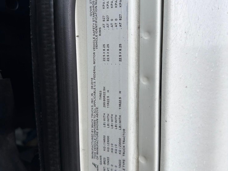 2019-mack-anthem-64t-image-20