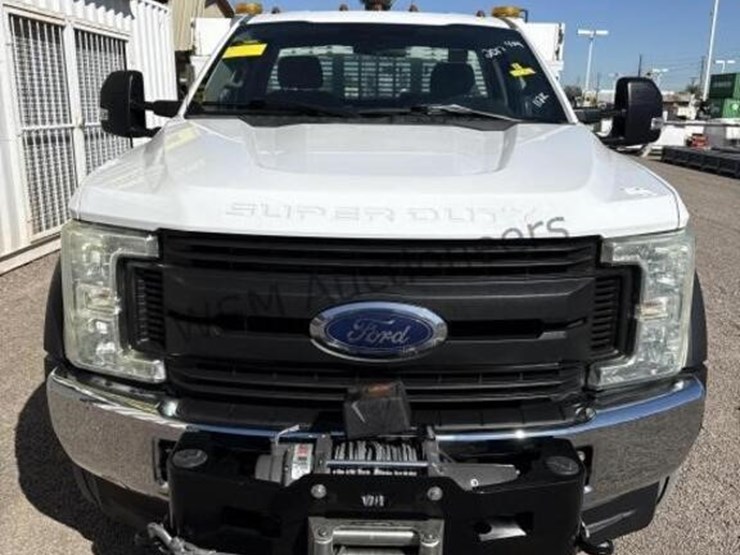 2017-ford-f550-image-3