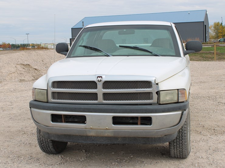 2001-dodge-ram-1500-image-2