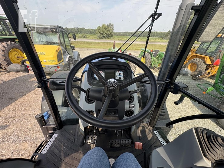 2016-new-holland-ts6.120-image-24