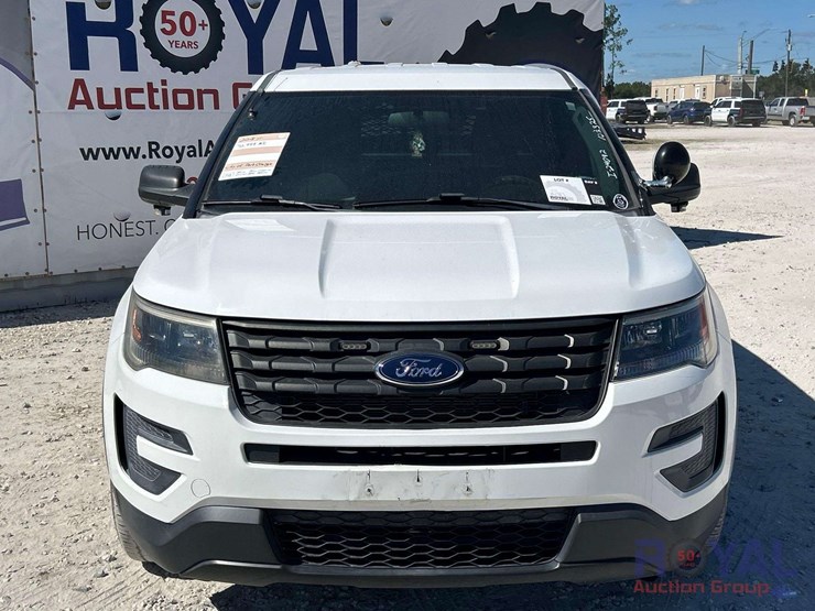 2018-ford-explorer-image-28