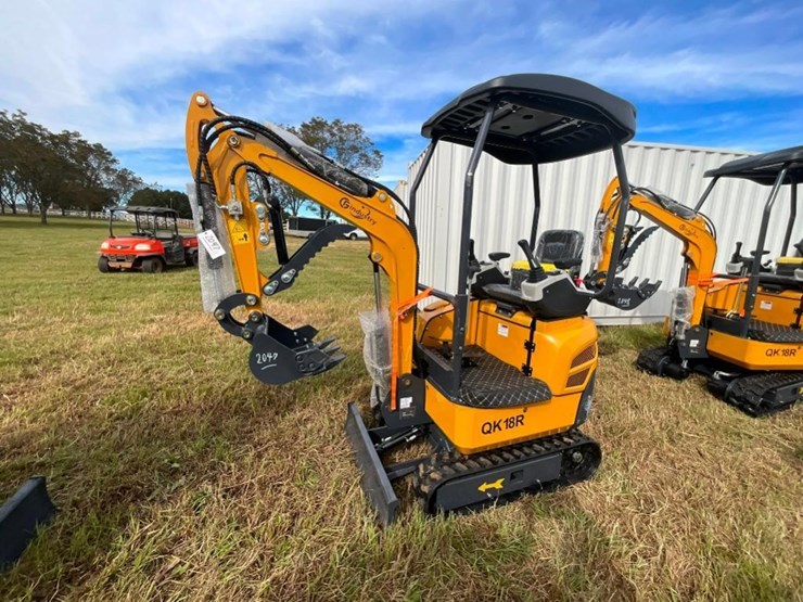 unused-cfg-qk18r-mini-excavator-(rato-image-1