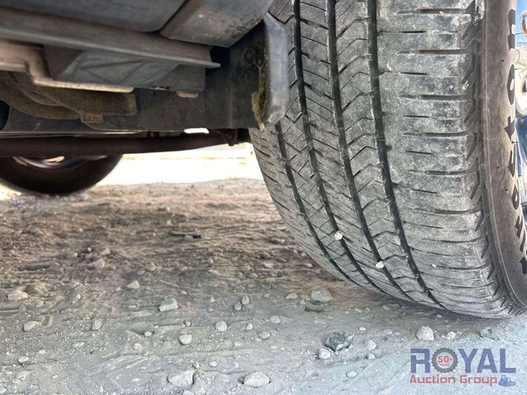 2018-ford-explorer-image-23