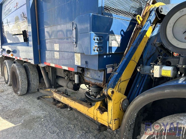 heil-28yd-side-loader-garbage-truck-image-14