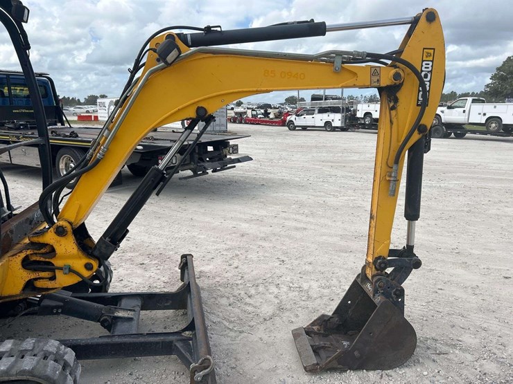 jcb-8030-zts-image-20