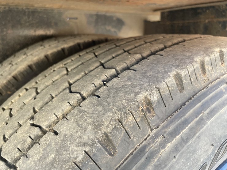 #1010-•-2023-pj-trailers-26'-tandem-dual-axle-deck-over-trailer,-(has-title)-image-25