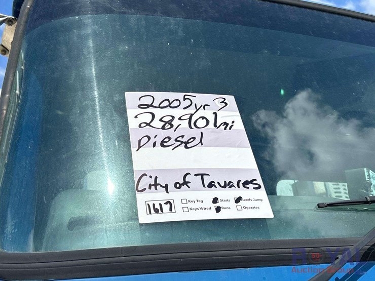 2005-autocar-wxr-heil-rear-loader-garbage-truck-image-21