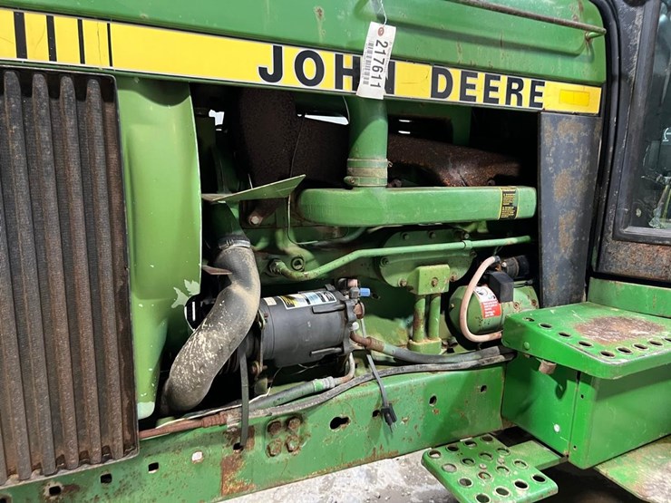 john-deere-4240-image-11