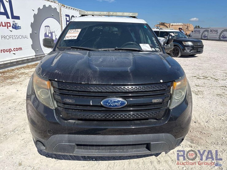 2015-ford-explorer-image-26