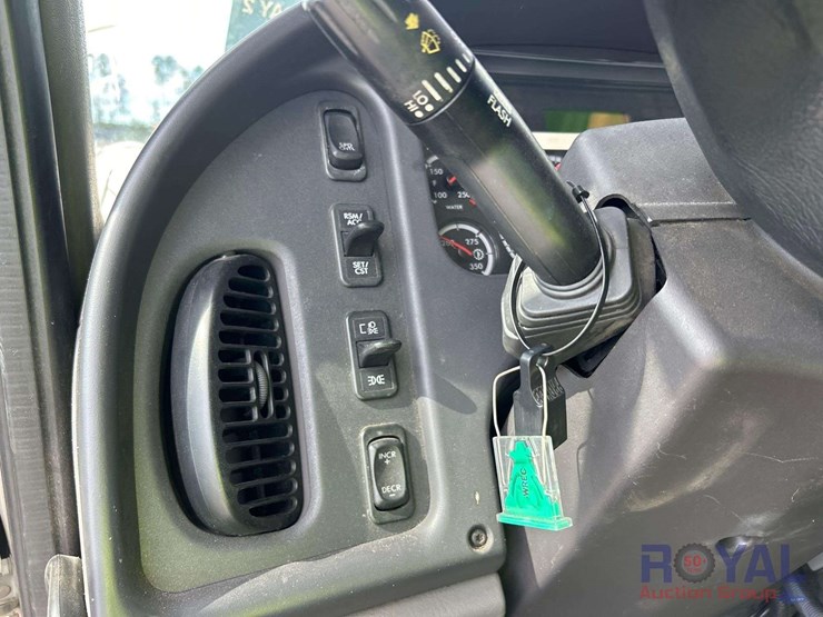 2016-freightliner-m2-106-altec-am50-50ft.-insulated-material-handling-bucket-truck-image-14