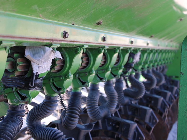 john-deere-8200-image-7