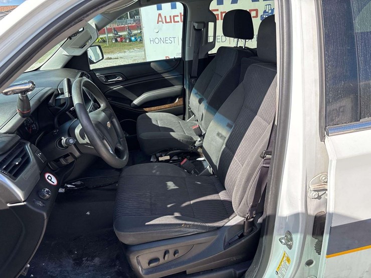 2016-chevrolet-tahoe-image-12