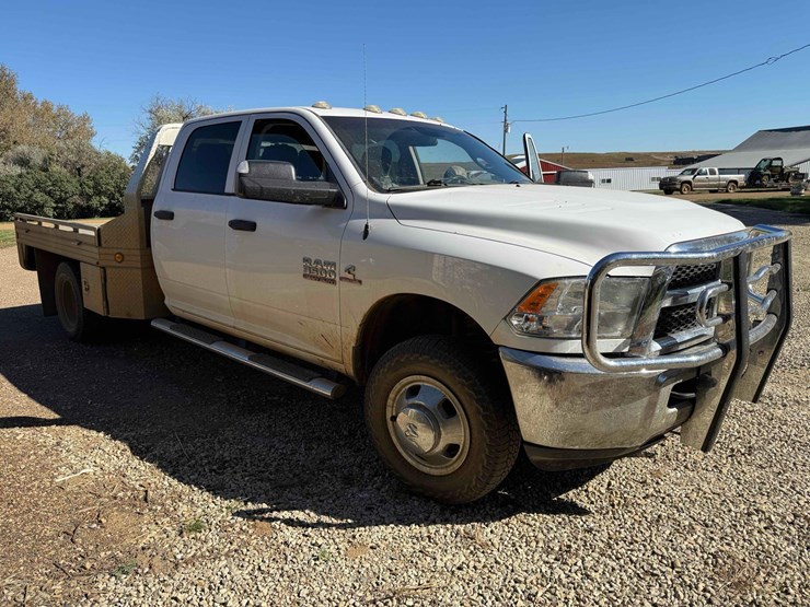 2015-dodge-3500hd-image-6