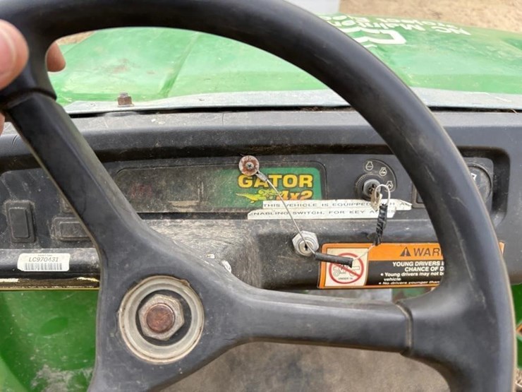 john-deere-gator-image-8