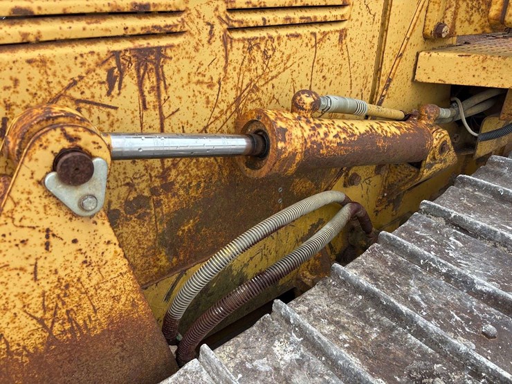 caterpillar-d3c-lgp-image-19