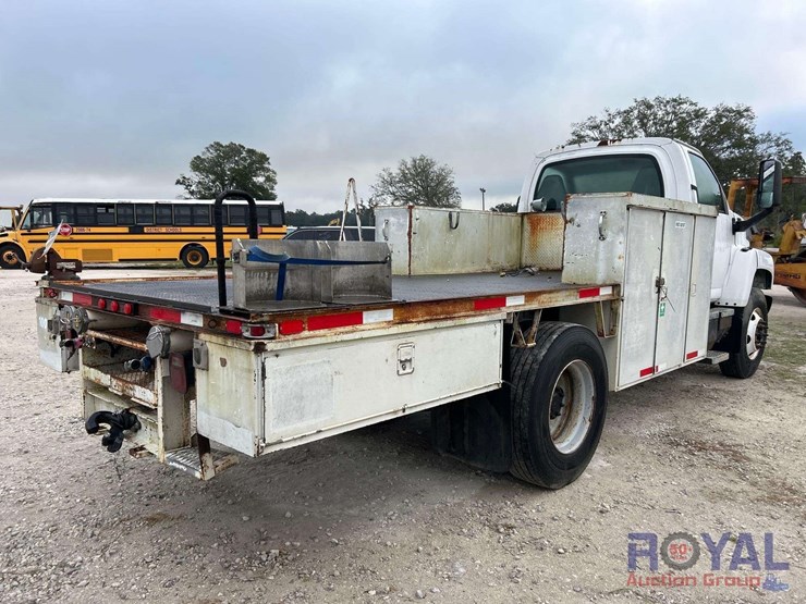 2005-gmc-c8500-flatbed-service-truck-image-3