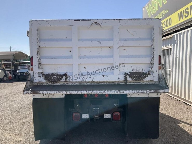 2003-freightliner-fl80-image-6