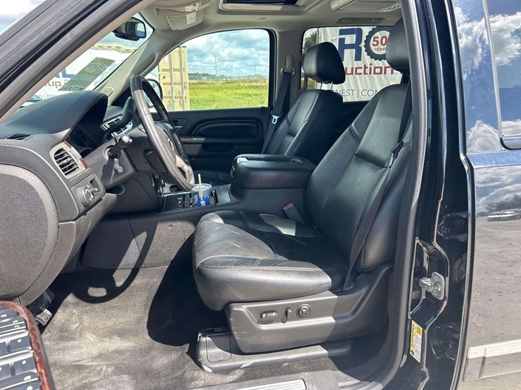 2013-gmc-yukon-denali-image-13