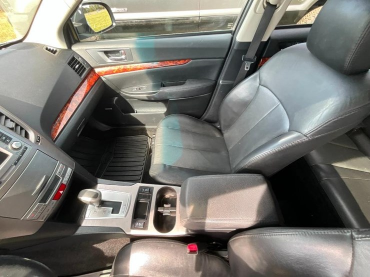 2012-subaru-outback-(at,-awd,-2.5l,-miles-image-13