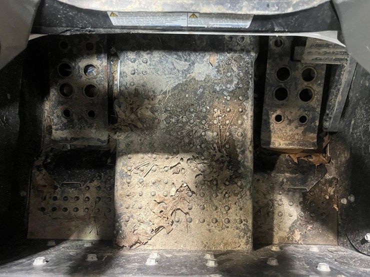 2023-bobcat-s650-image-31