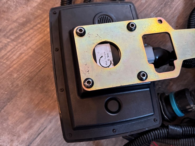 2015-new-holland-roll-belt-560-image-72