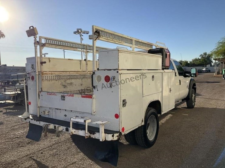 2016-ford-f550-image-5